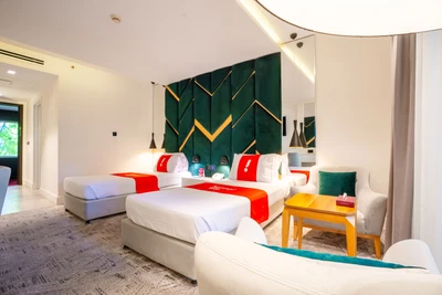 Parsian Evin Hotel