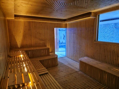Azadegan Hotel