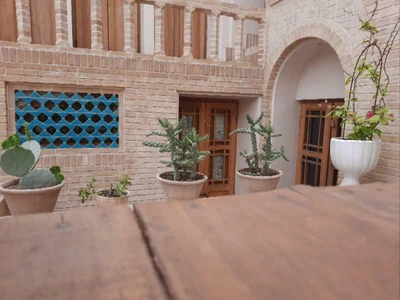 Ashkoob Traditional Hotel
