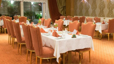 Zandiyeh Hotel