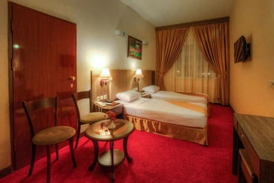 Kiana Hotel