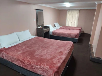 Qeshm Kavan Hotel