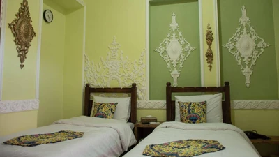 Tabesh Hotel