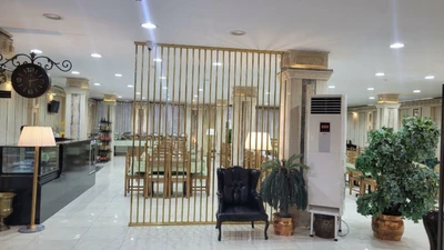 Zanjan Sepid Hotel