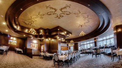 Shiraz Grand Hotel