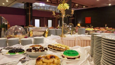 Pardisan Hotel