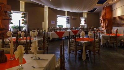 Pars International Hotel