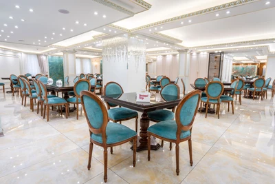 Gostaresh Hotel
