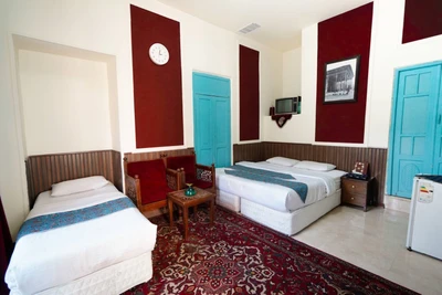 Hatef Traditional Guesthouse