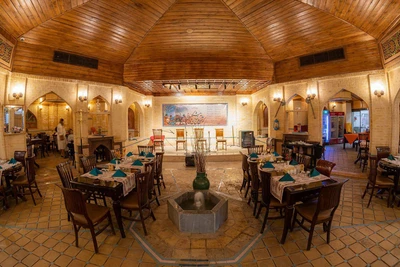 Parsian Kowsar Hotel