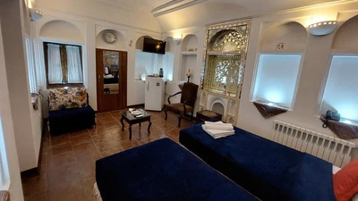 Royaye Ghadim Hotel