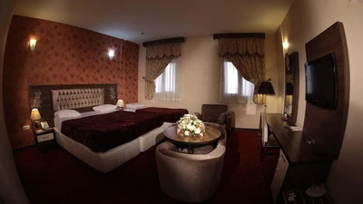 Parsia Grand Hotel
