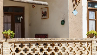 Noghli Traditional Hotel