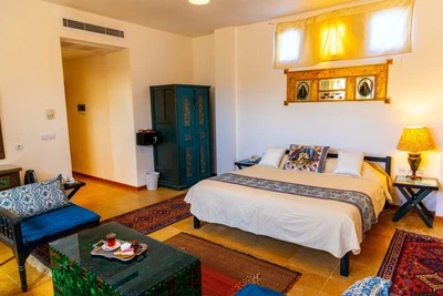 Donse Bekhradi Boutique Hotel