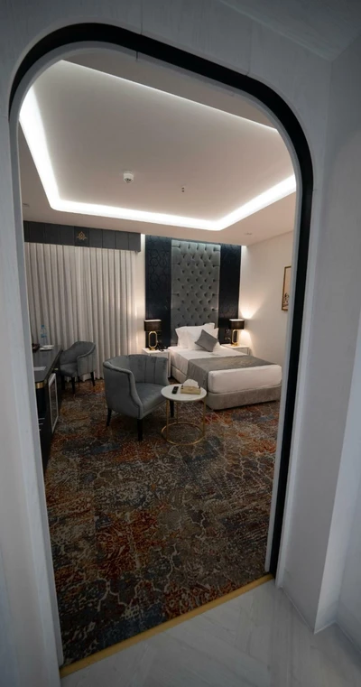 Chaharbagh Hotel