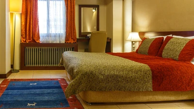 Roodaki Hotel
