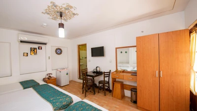 Sunrise Traditional Hotel