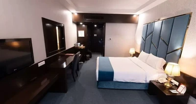 Chamran Grand Hotel