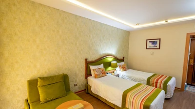 Parsian Ali-Qapu Hotel