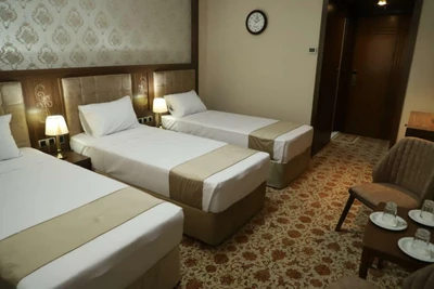 Niayesh Hotel