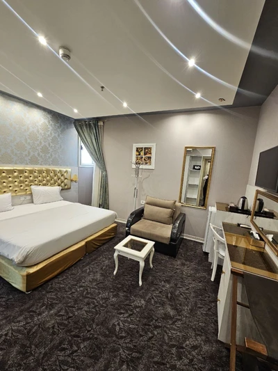 Khajoo Hotel