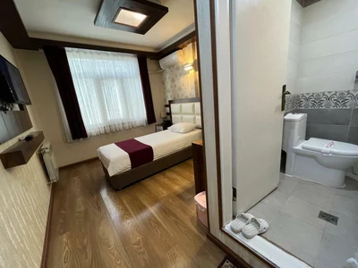 Alborz Hotel
