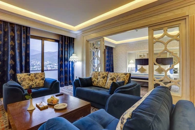 Yasuj Parsian Hotel