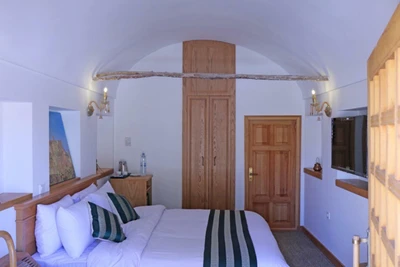 Karvanica Hotel