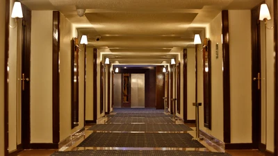 Laleh Hotel