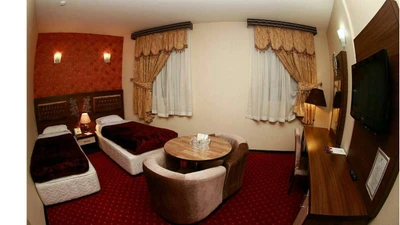 Parsia Grand Hotel