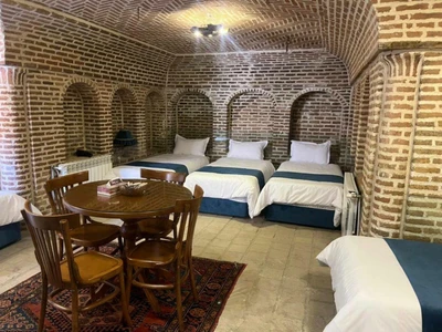 Arghavan Traditional  Hotel