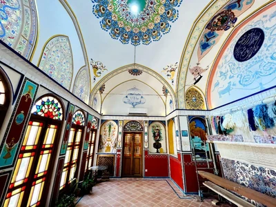 Ashkoob Traditional Hotel
