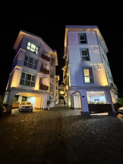Barooj Hotel