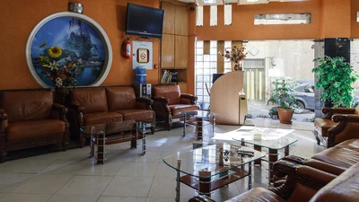 Hasht Behesht Hotel
