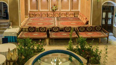 Firoozeh Traditional Hotel
