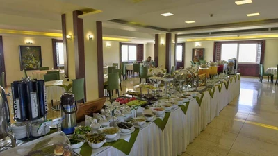 Arg Jadid Hotel