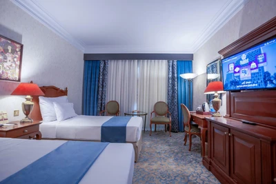 Parsian Esteghlal Hotel