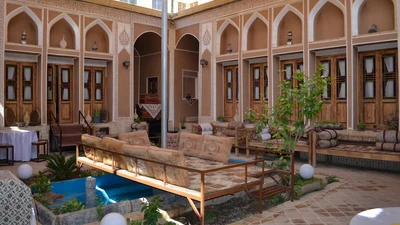 Royaye Ghadim Hotel