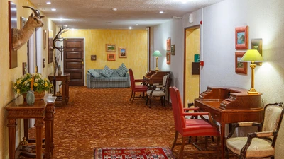 Parsian Tochal Hotel