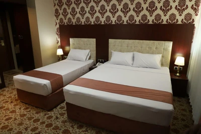Niayesh Hotel