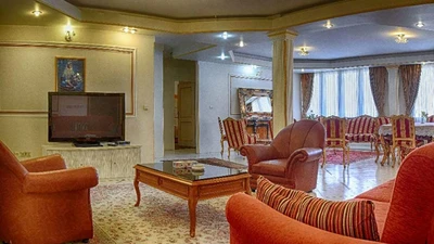 Aryo Barzan Hotel