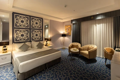 Chaharbagh Hotel