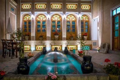 Hotel Tavousiyeh