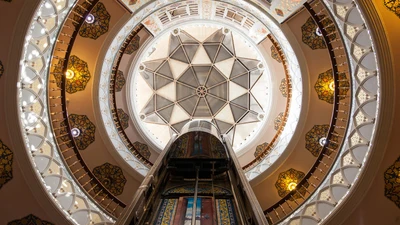 Sepahan Hotel