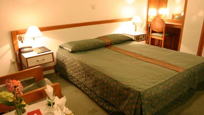 Laleh Hotel