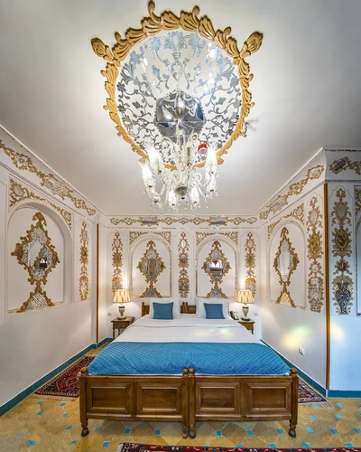 Ghasr Monshi Hotel