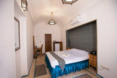 Baba Afzal Hotel