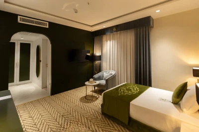 Chaharbagh Hotel