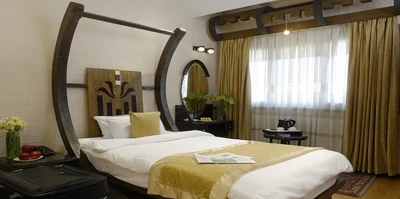 Ferdowsi Grand Hotel