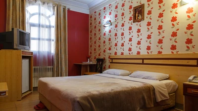 Sepahan Hotel